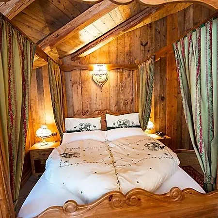 Hotel Jolanda Sport 4*
