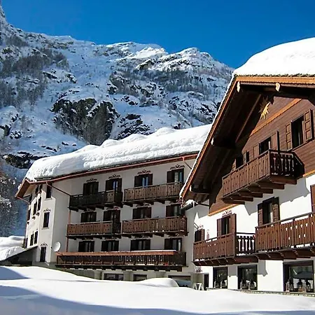 Jolanda Sport Hotel 4*