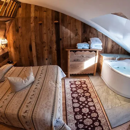 Jolanda Sport ホテル グレッソネイ・ラ・トリニテ