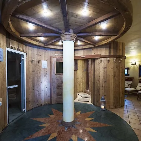 酒店 约兰达运动酒店 4*