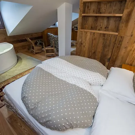 约兰达运动酒店 格雷索拉特里尼泰