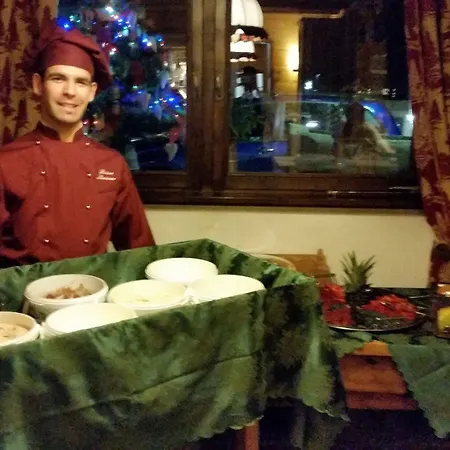 约兰达运动酒店 格雷索拉特里尼泰